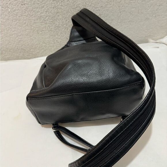 Cherokee leather bag backpack  leather organizer main image 15